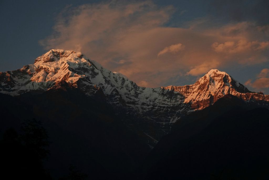 Comme chaque soir, magnifique coucher de soleil sur les sommets vedettes